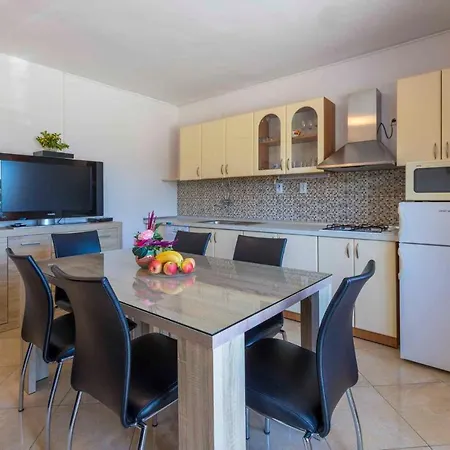 Apartment In 41652 Dramalj